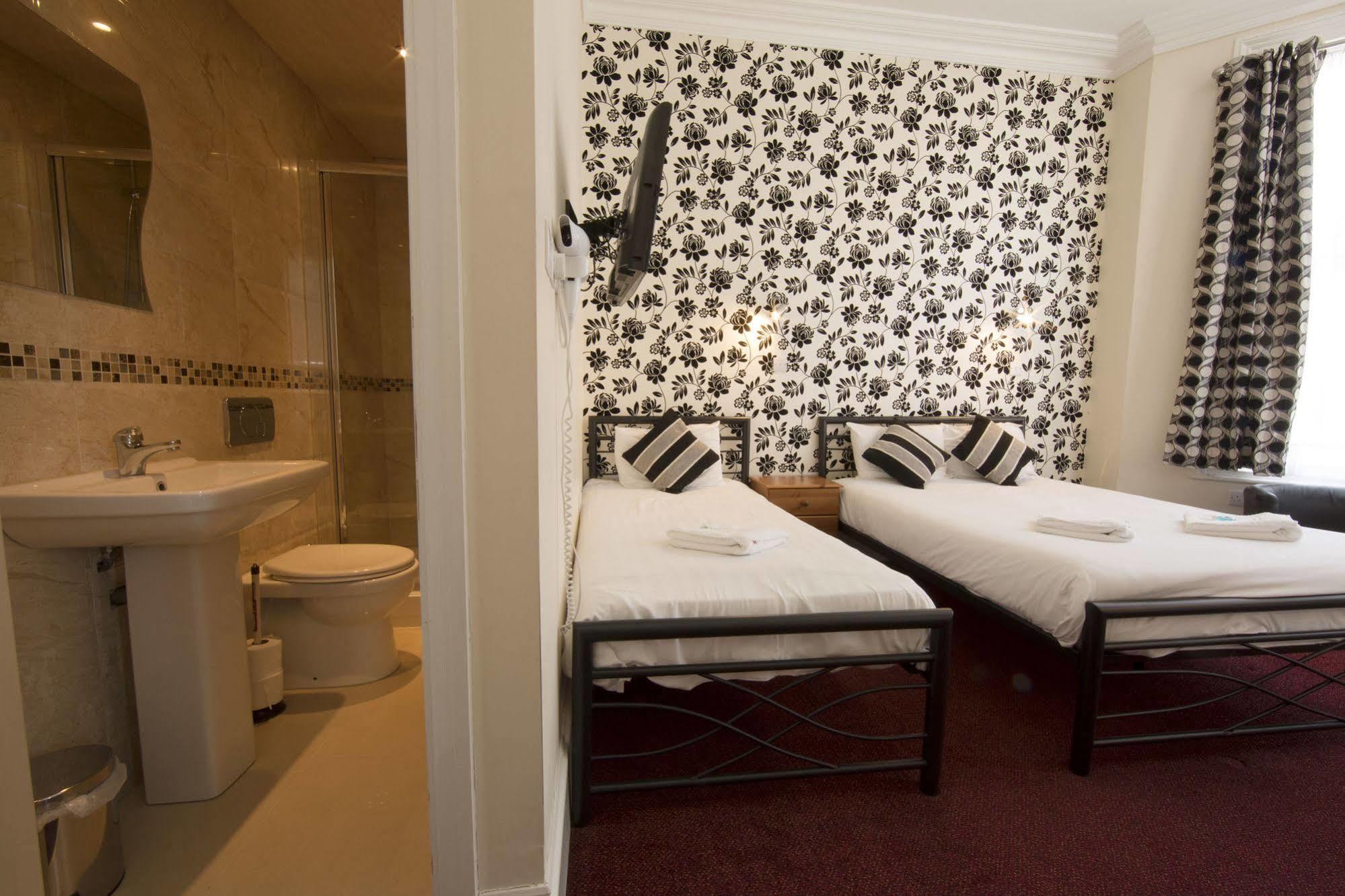 Pensiune Oyo Lifestyle Golden 3*