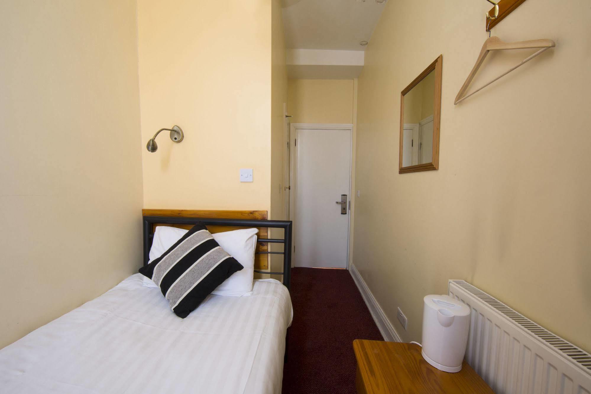 Pensiune Oyo Lifestyle Golden 3*
