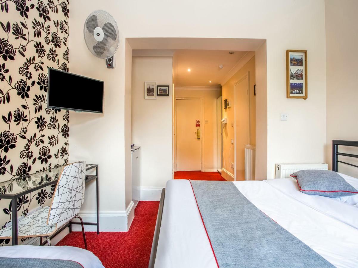 Oyo Lifestyle Golden Pensiune Londra