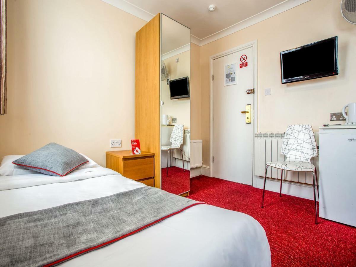 Oyo Lifestyle Golden 3* Londra